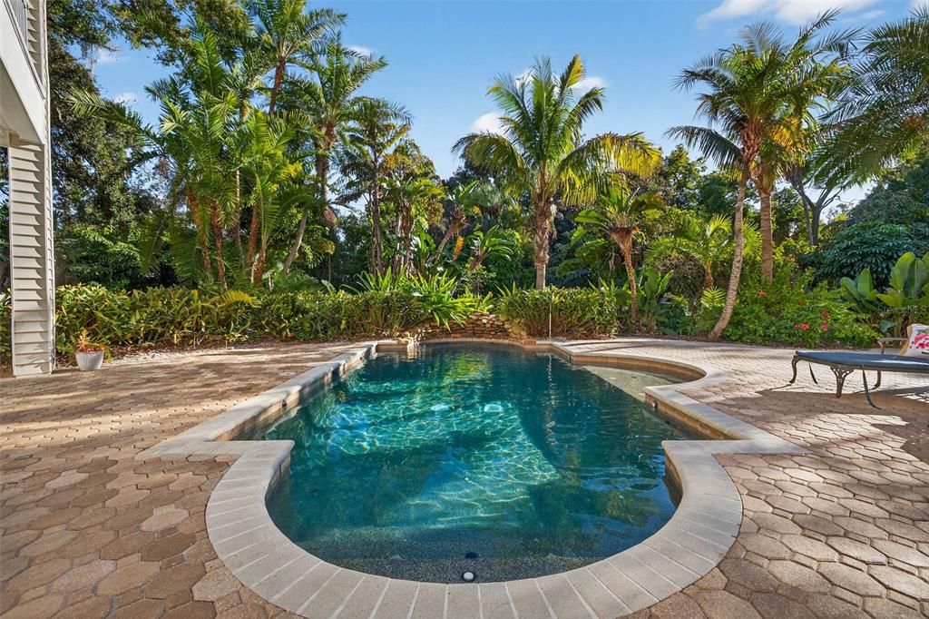 En Venta: $2,988,000 (5 camas, 4 baños, 5933 Pies cuadrados)