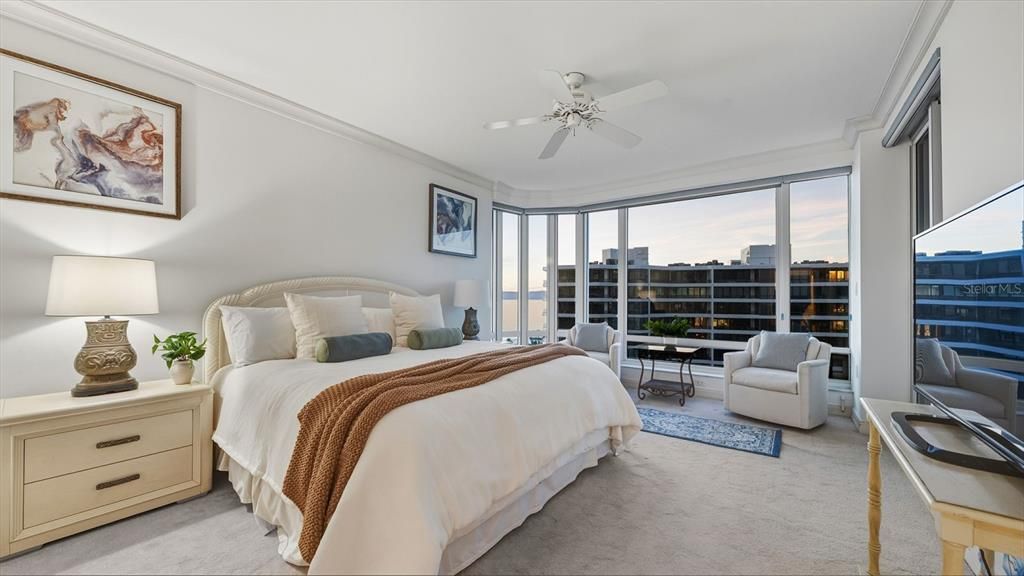 Active With Contract: $1,850,000 (3 beds, 3 baths, 2410 Square Feet)