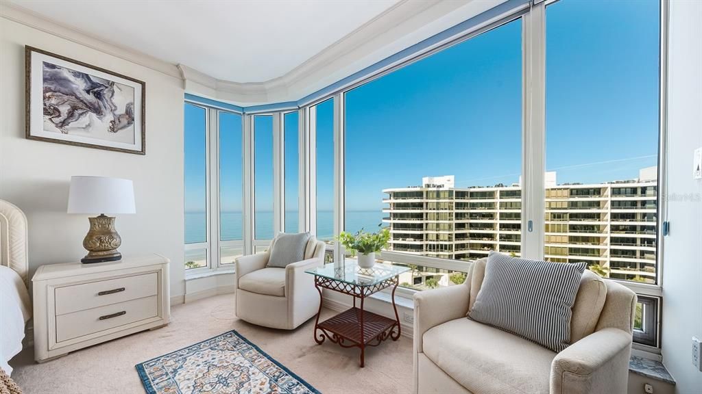 Active With Contract: $1,850,000 (3 beds, 3 baths, 2410 Square Feet)