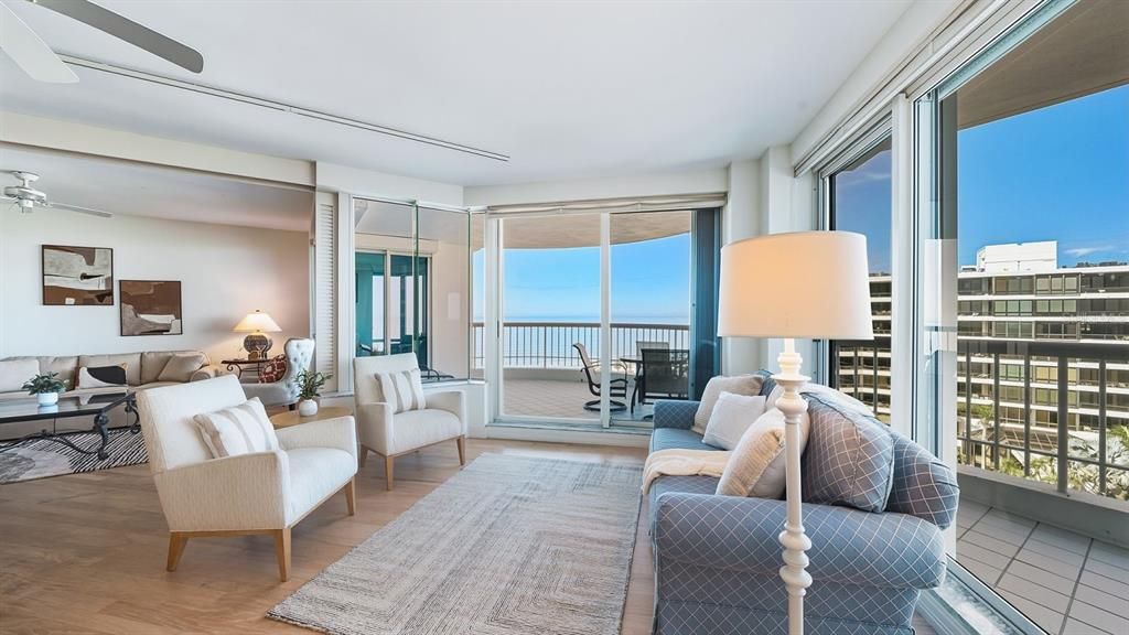 Active With Contract: $1,850,000 (3 beds, 3 baths, 2410 Square Feet)