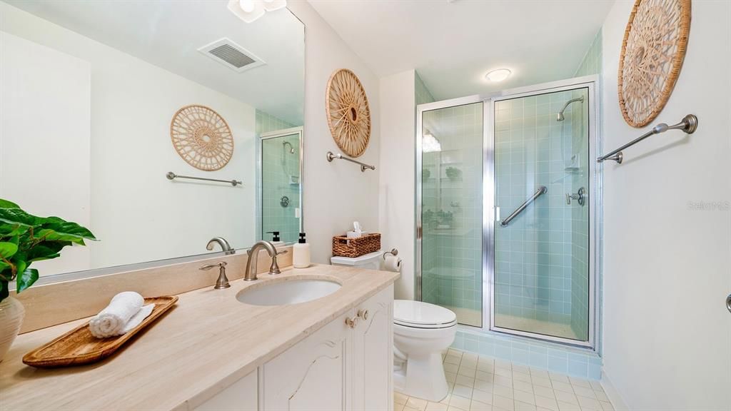 Active With Contract: $1,850,000 (3 beds, 3 baths, 2410 Square Feet)