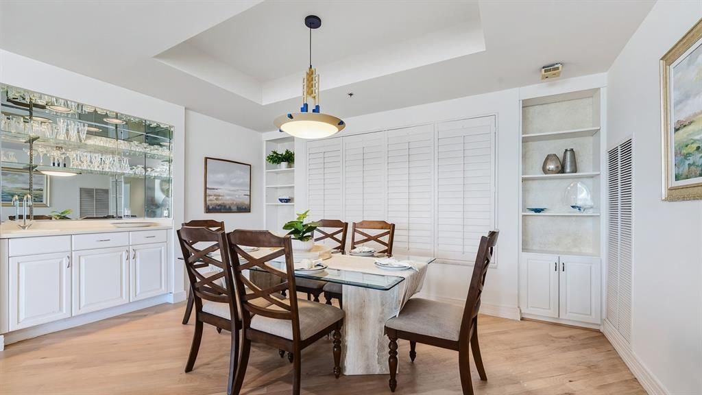 Active With Contract: $1,850,000 (3 beds, 3 baths, 2410 Square Feet)