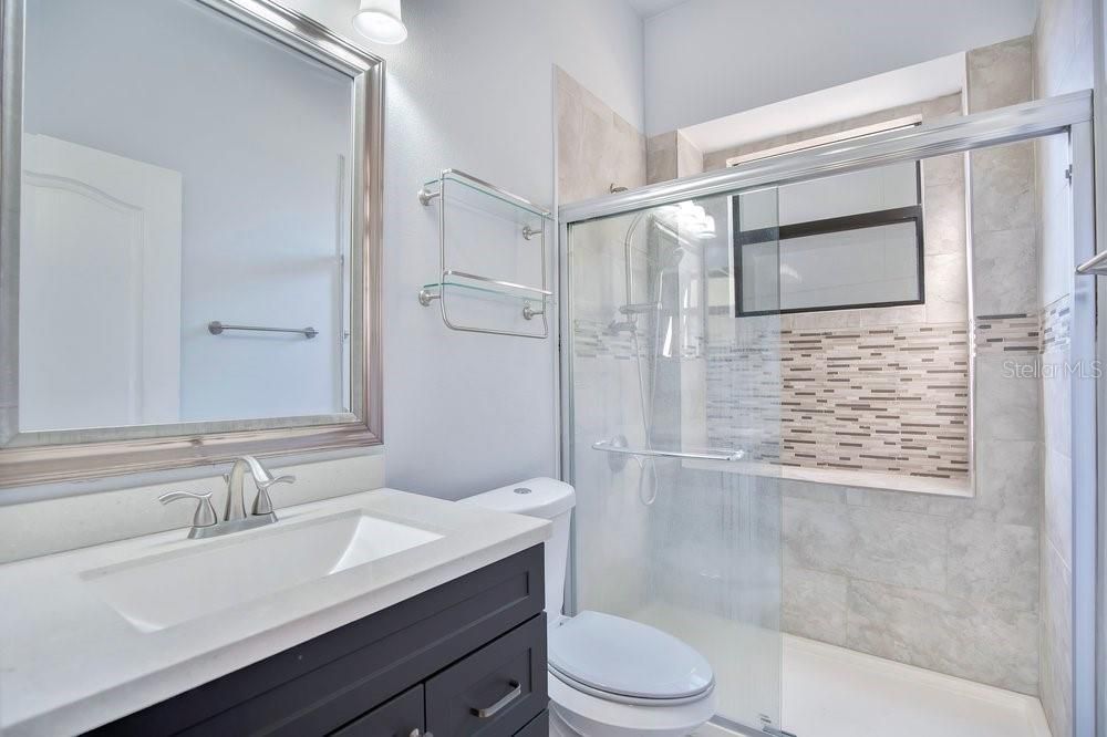 Activo con contrato: $446,000 (5 camas, 3 baños, 2552 Pies cuadrados)