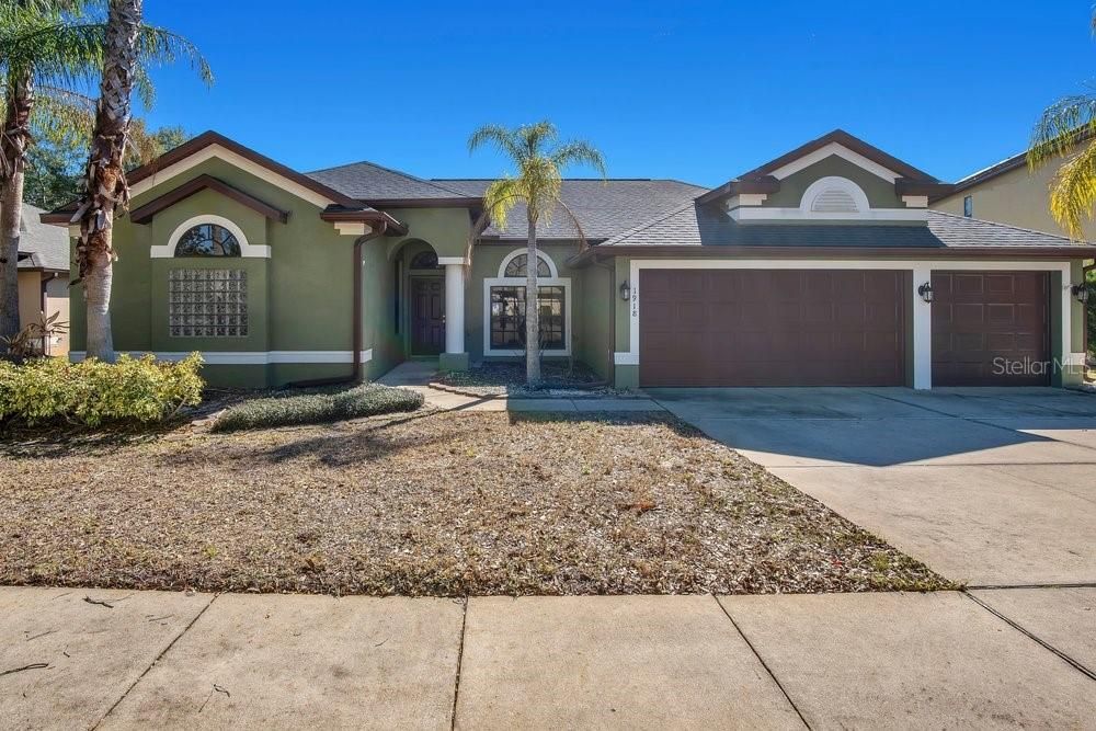 Activo con contrato: $446,000 (5 camas, 3 baños, 2552 Pies cuadrados)