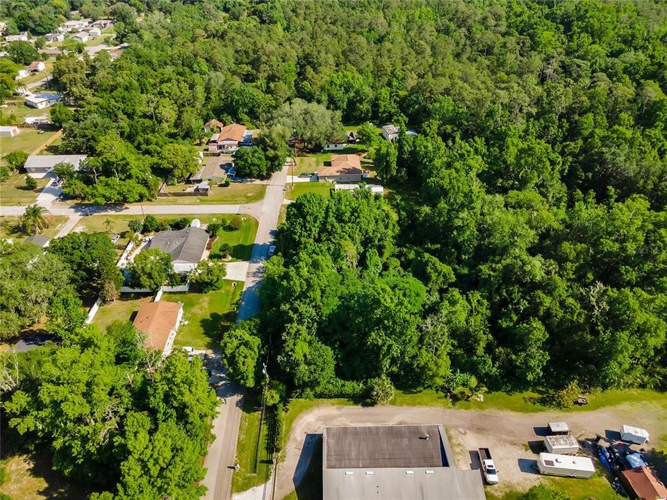 На продажу: $175,000 (0.77 acres)
