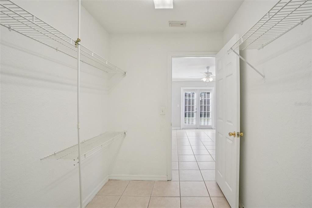 Active With Contract: $374,900 (3 beds, 2 baths, 1669 Square Feet)