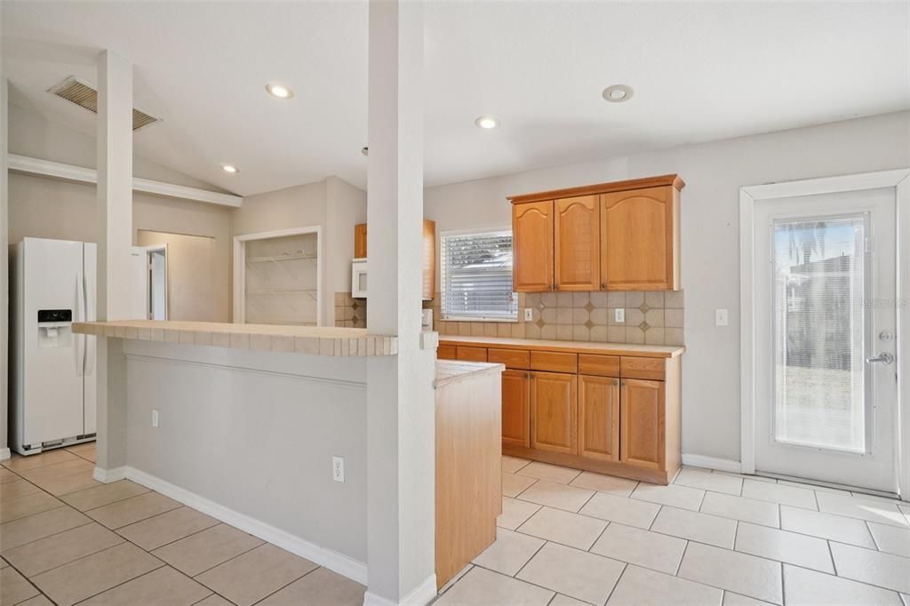 Active With Contract: $374,900 (3 beds, 2 baths, 1669 Square Feet)