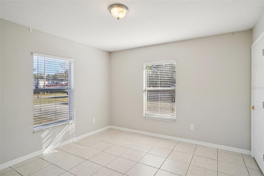 Active With Contract: $374,900 (3 beds, 2 baths, 1669 Square Feet)