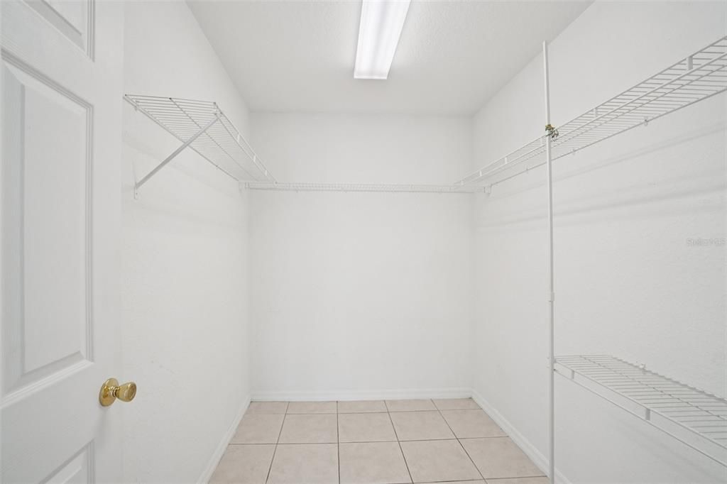 Active With Contract: $374,900 (3 beds, 2 baths, 1669 Square Feet)