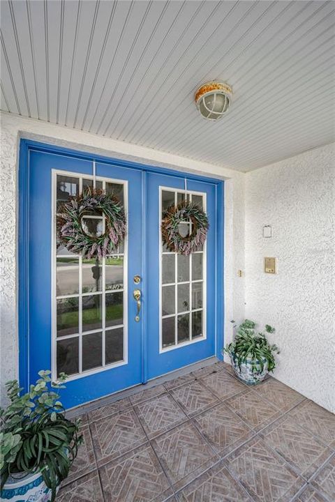 For Sale: $1,150,000 (3 beds, 2 baths, 2583 Square Feet)