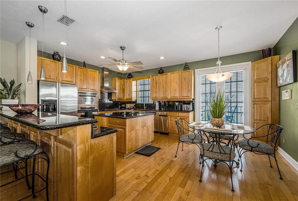 For Sale: $1,150,000 (3 beds, 2 baths, 2583 Square Feet)