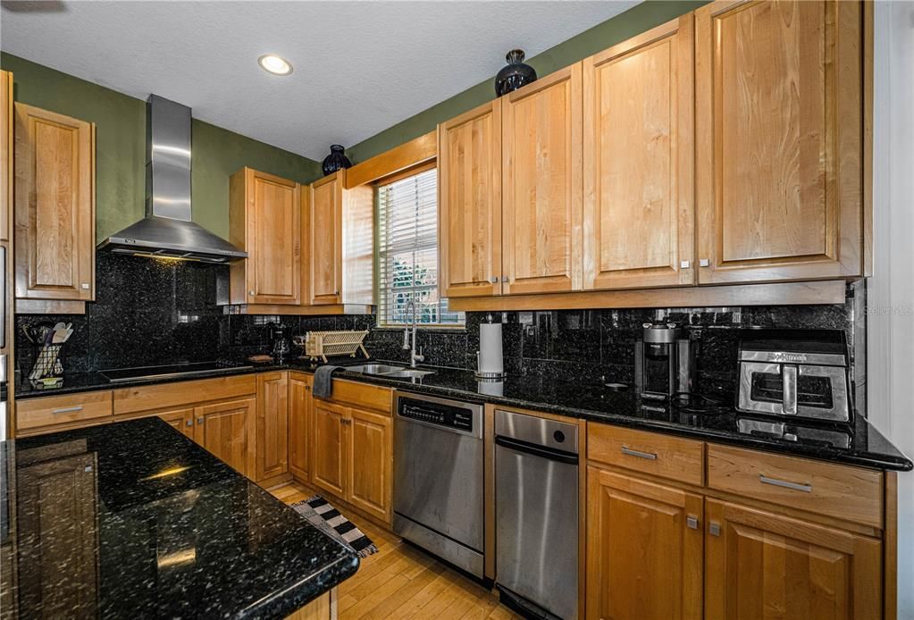 For Sale: $1,150,000 (3 beds, 2 baths, 2583 Square Feet)