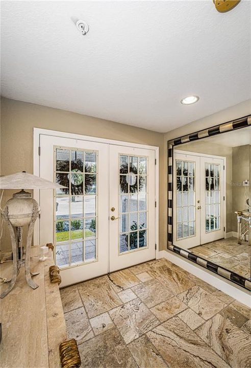 For Sale: $1,150,000 (3 beds, 2 baths, 2583 Square Feet)