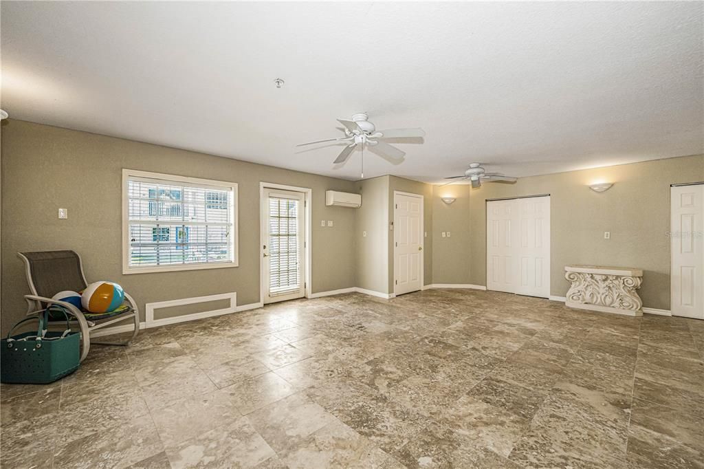For Sale: $1,150,000 (3 beds, 2 baths, 2583 Square Feet)