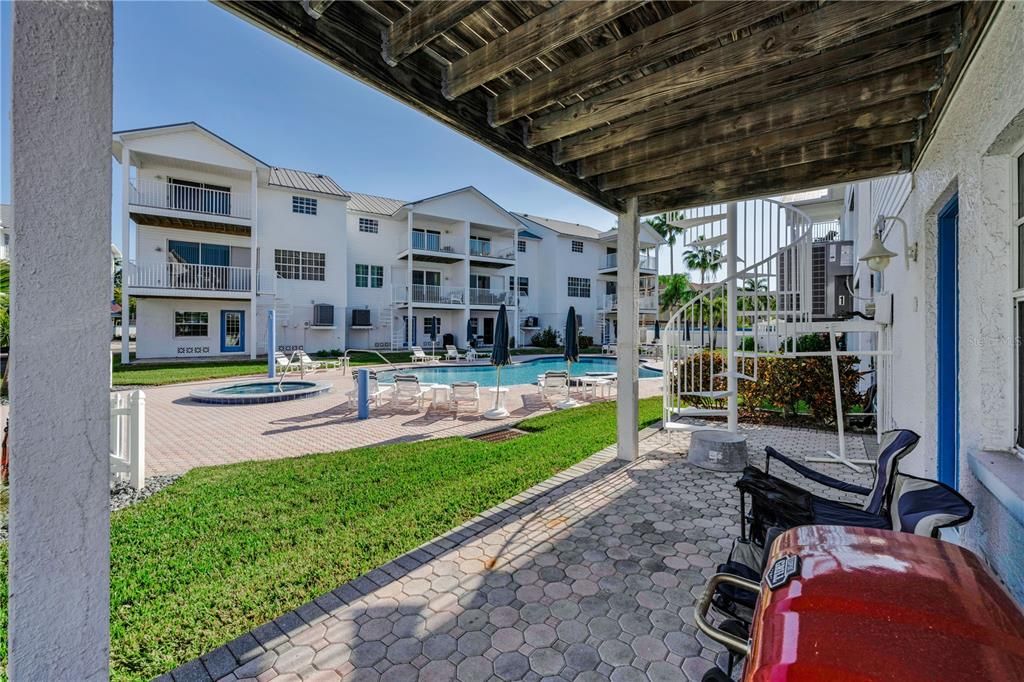 For Sale: $1,150,000 (3 beds, 2 baths, 2583 Square Feet)