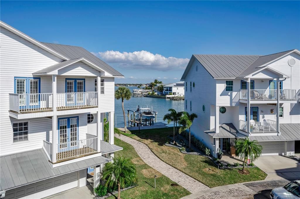 For Sale: $1,150,000 (3 beds, 2 baths, 2583 Square Feet)