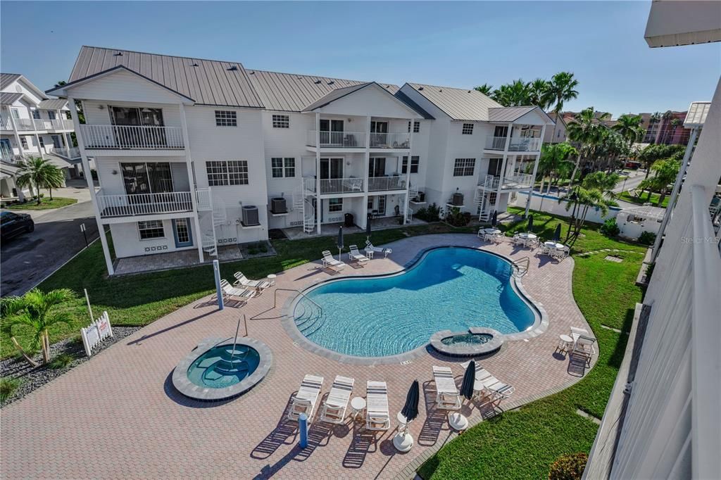 For Sale: $1,150,000 (3 beds, 2 baths, 2583 Square Feet)
