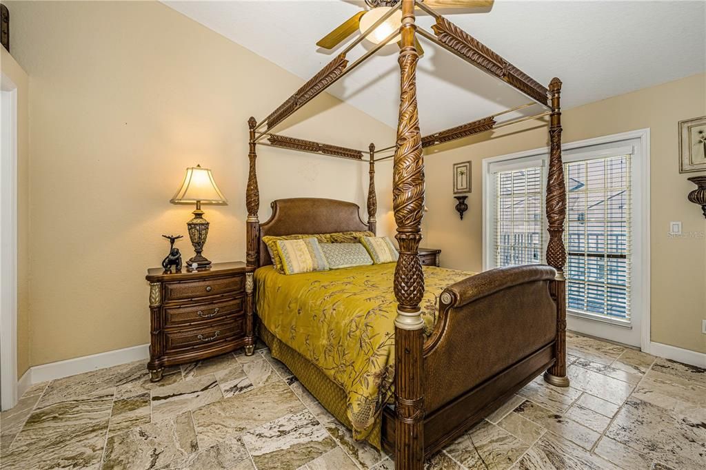 For Sale: $1,150,000 (3 beds, 2 baths, 2583 Square Feet)