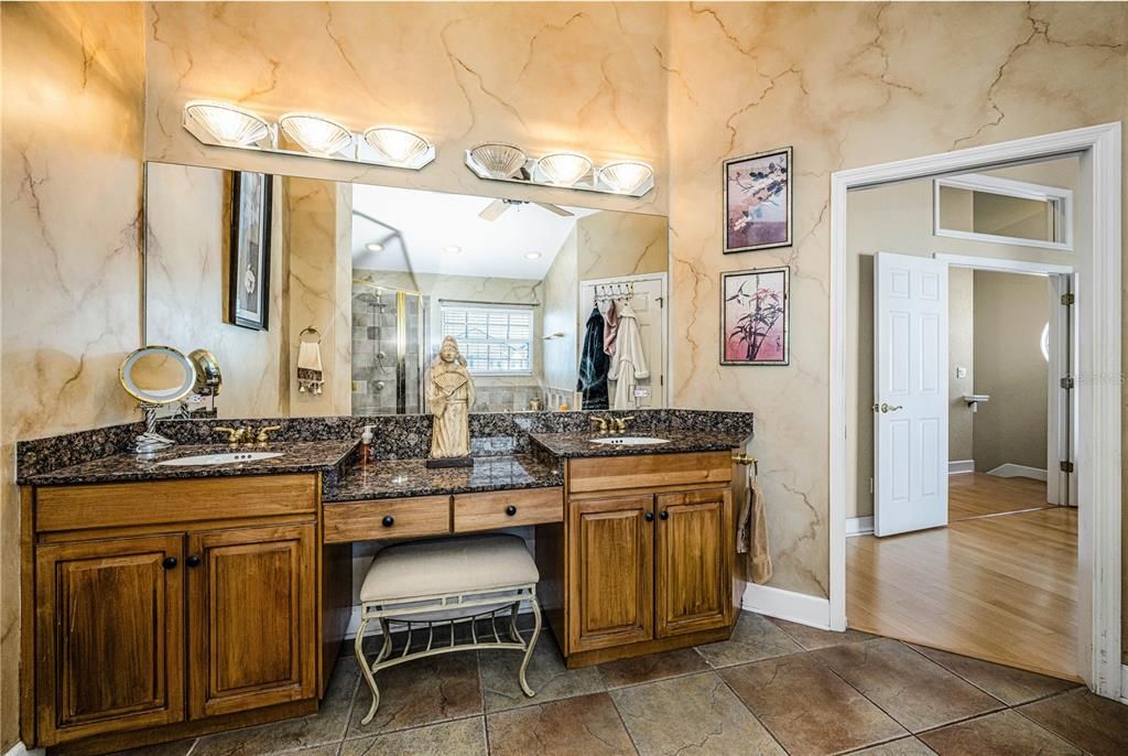 For Sale: $1,150,000 (3 beds, 2 baths, 2583 Square Feet)