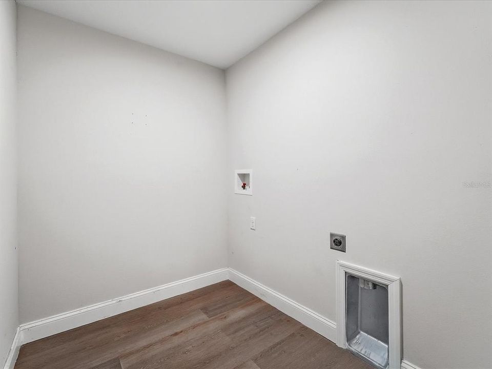 Activo con contrato: $280,000 (3 camas, 2 baños, 1265 Pies cuadrados)