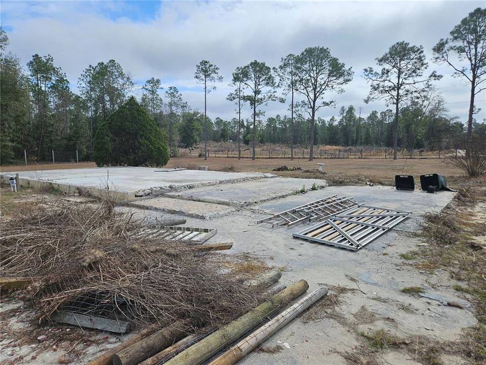 На продажу: $90,000 (2.00 acres)