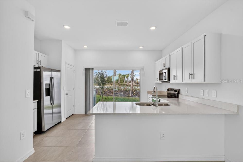 待售: $229,999 (2 贝兹, 2 浴室, 1205 平方英尺)