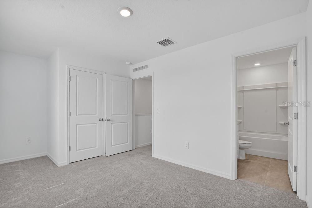 待售: $229,999 (2 贝兹, 2 浴室, 1205 平方英尺)