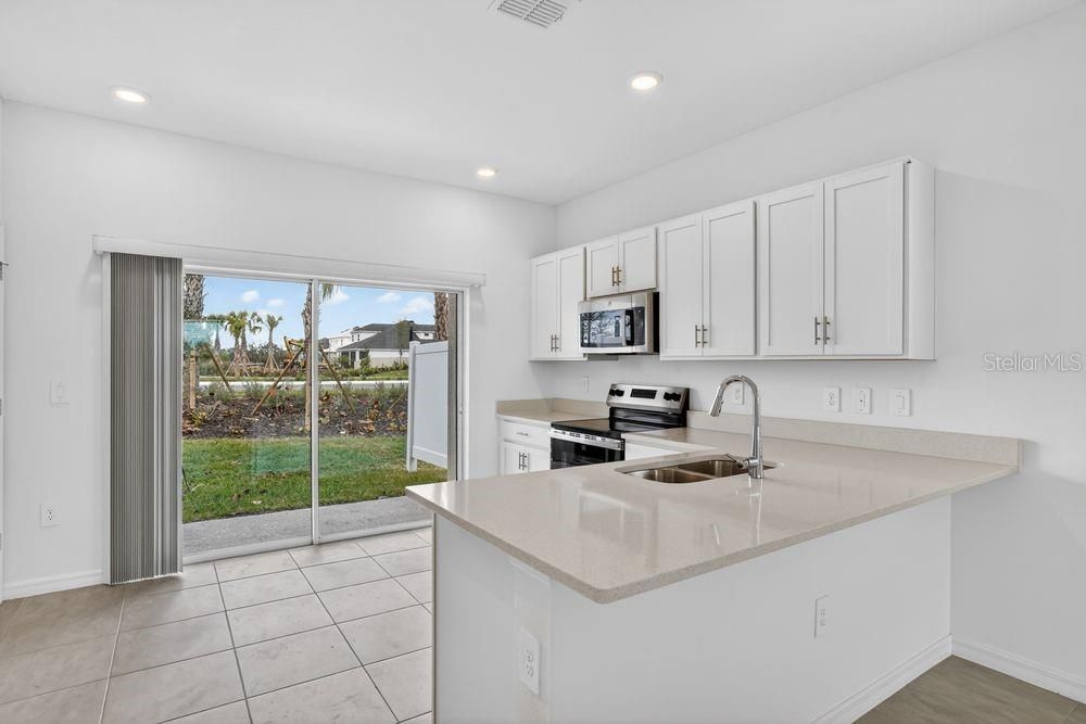 待售: $229,999 (2 贝兹, 2 浴室, 1205 平方英尺)