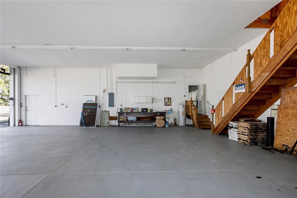 For Sale: $649,000 (2 beds, 3 baths, 2581 Square Feet)