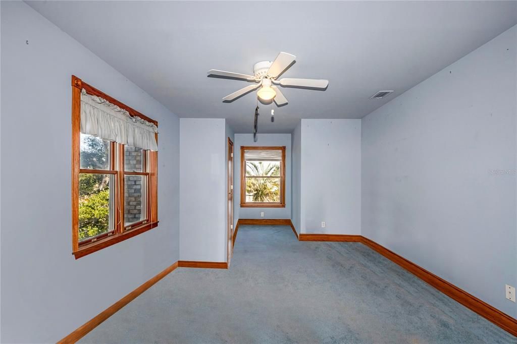 For Sale: $649,000 (2 beds, 3 baths, 2581 Square Feet)