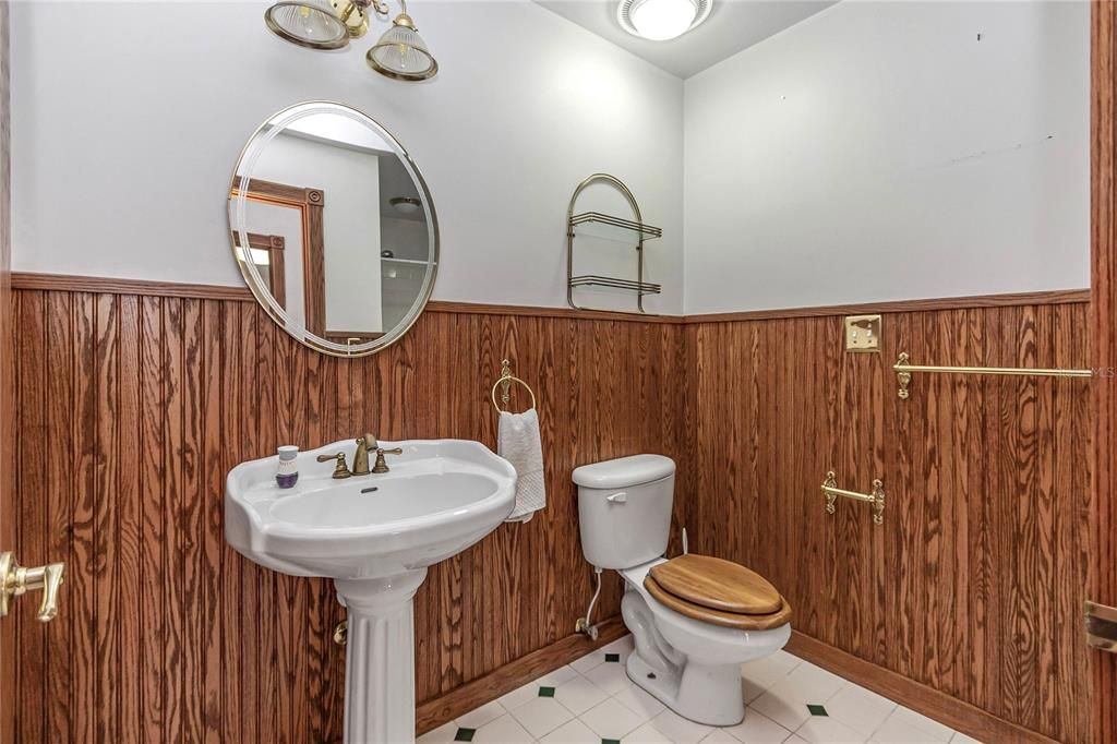 For Sale: $649,000 (2 beds, 3 baths, 2581 Square Feet)