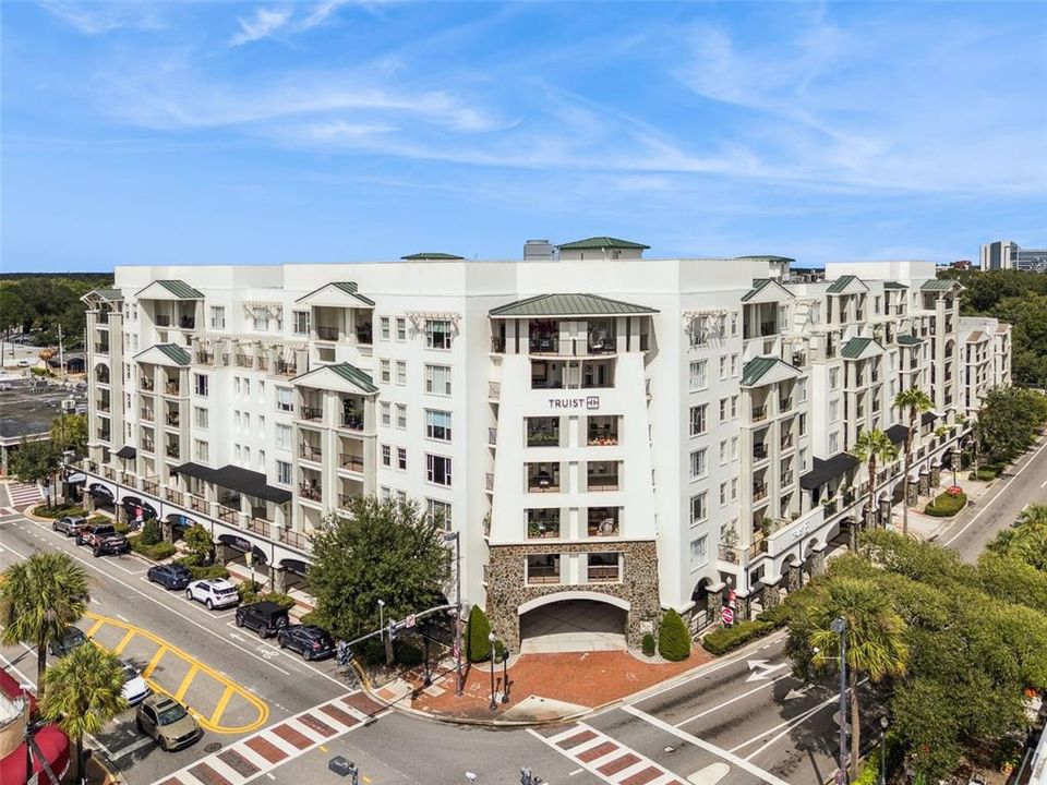 For Sale: $569,000 (2 beds, 2 baths, 1416 Square Feet)
