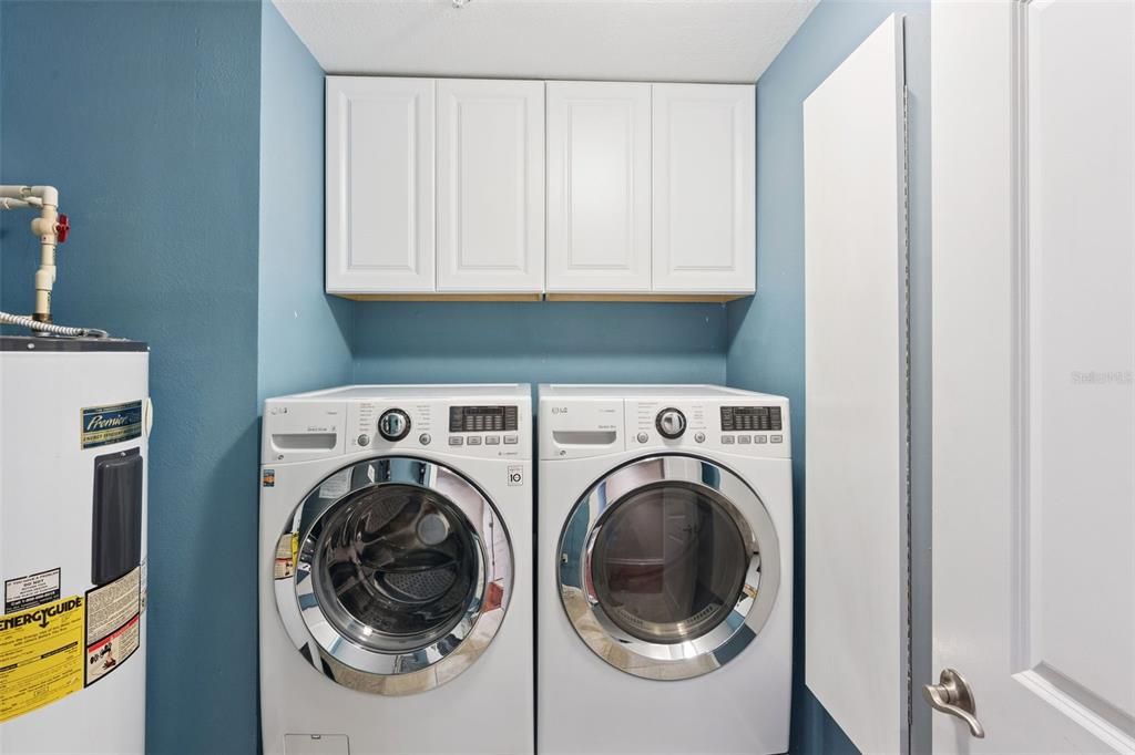 For Sale: $569,000 (2 beds, 2 baths, 1416 Square Feet)
