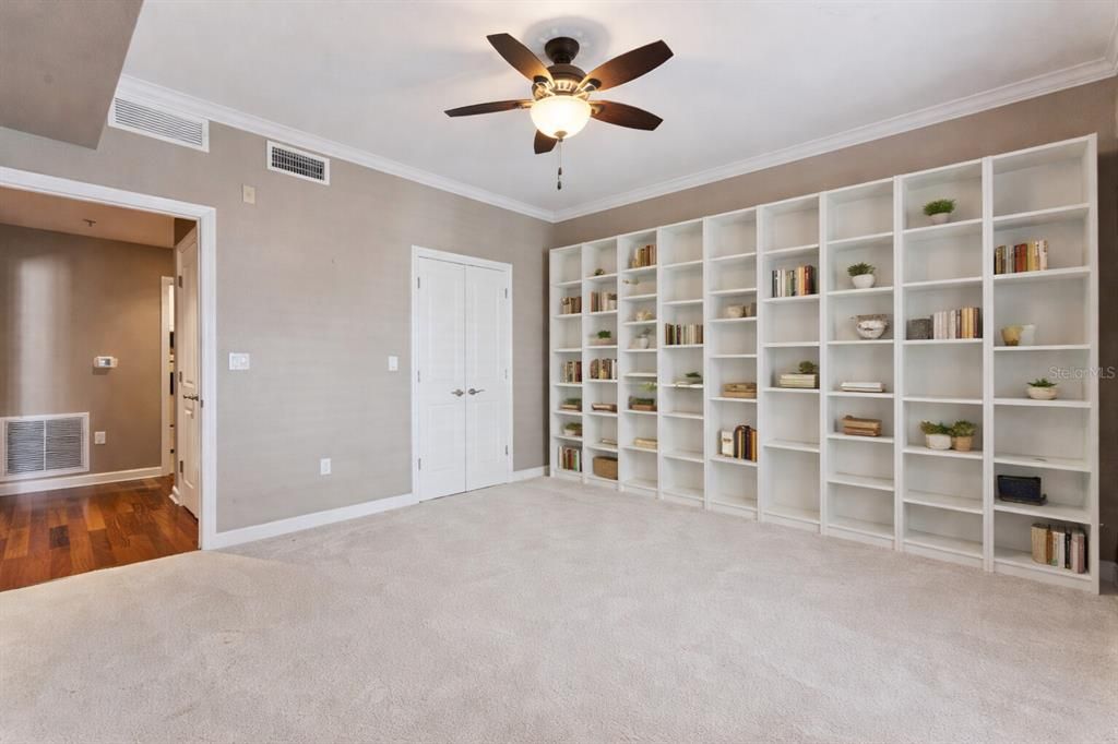 For Sale: $569,000 (2 beds, 2 baths, 1416 Square Feet)