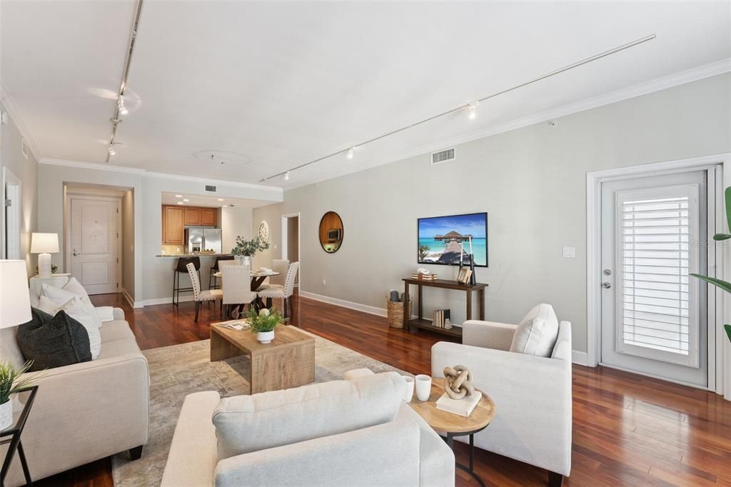 For Sale: $569,000 (2 beds, 2 baths, 1416 Square Feet)