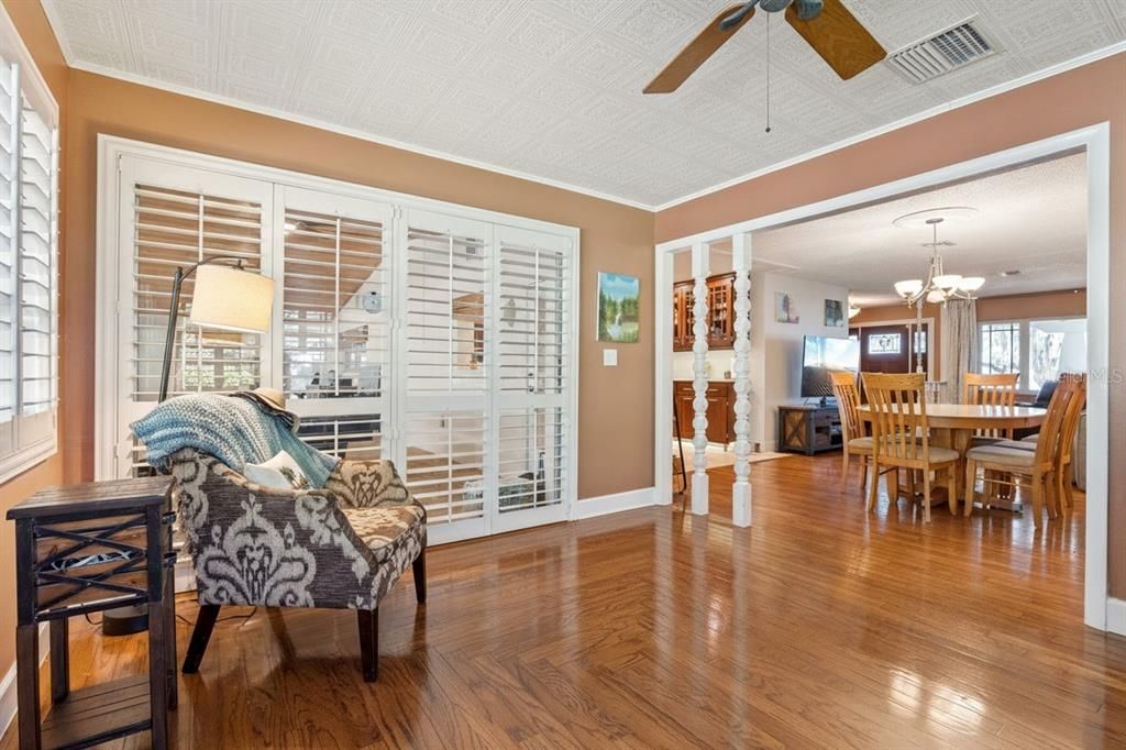For Sale: $965,000 (3 beds, 2 baths, 2344 Square Feet)
