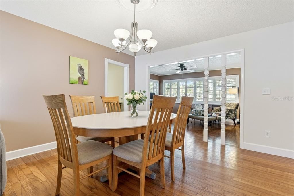 For Sale: $965,000 (3 beds, 2 baths, 2344 Square Feet)
