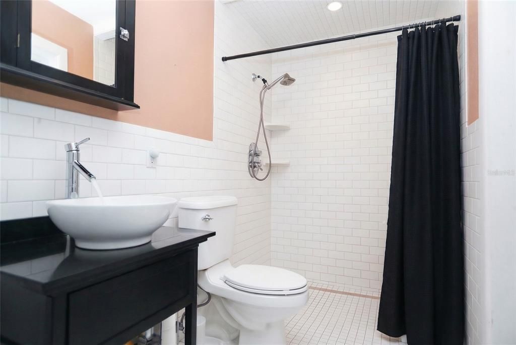 For Sale: $965,000 (3 beds, 2 baths, 2344 Square Feet)