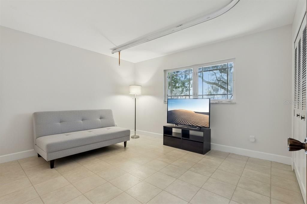 For Sale: $965,000 (3 beds, 2 baths, 2344 Square Feet)