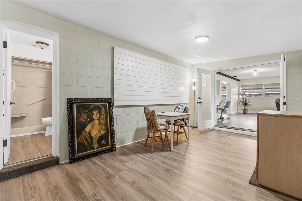 En Venta: $795,000 (4 camas, 2 baños, 2756 Pies cuadrados)