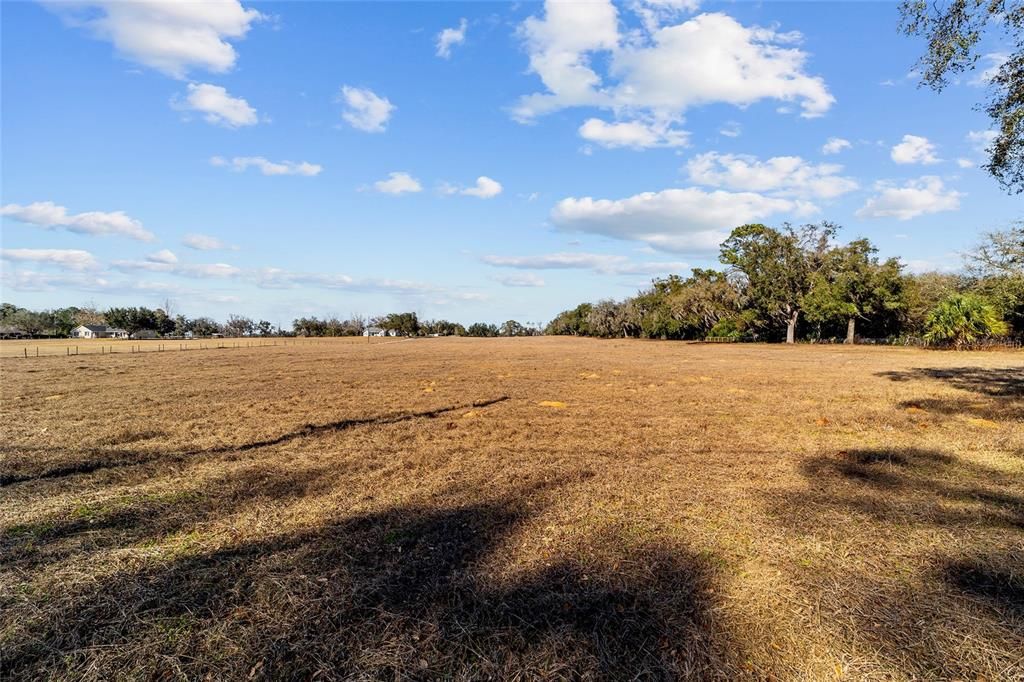 待售: $439,000 (10.00 acres)