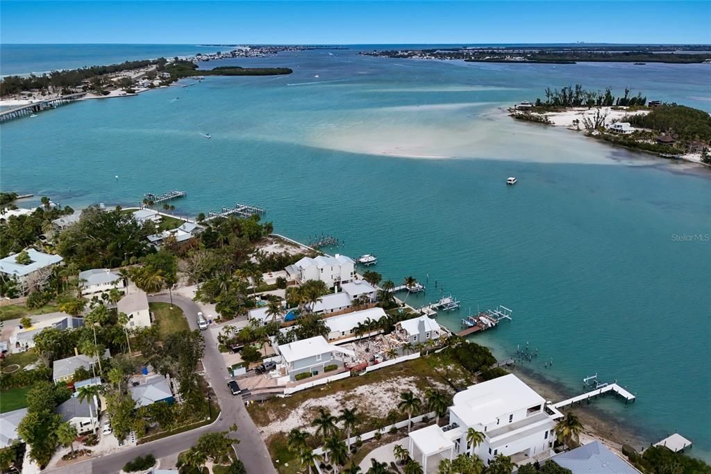 待售: $3,249,000 (0.26 acres)