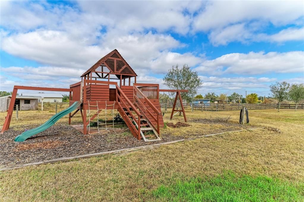 En Venta: $874,900 (3 camas, 2 baños, 1671 Pies cuadrados)