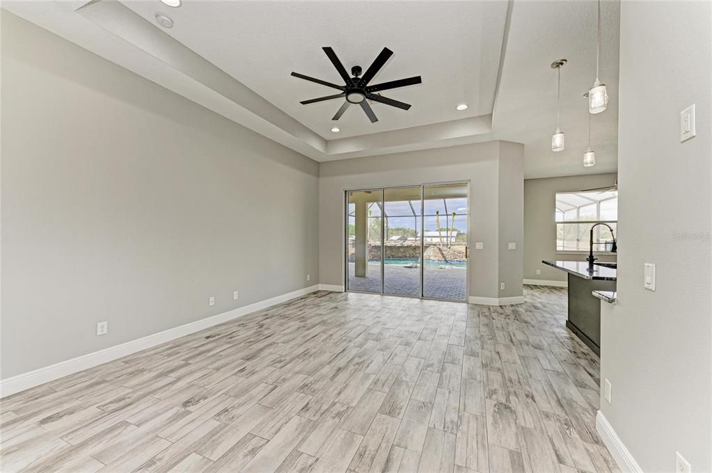 En Venta: $874,900 (3 camas, 2 baños, 1671 Pies cuadrados)