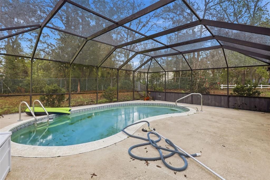 For Sale: $210,000 (3 beds, 2 baths, 1620 Square Feet)