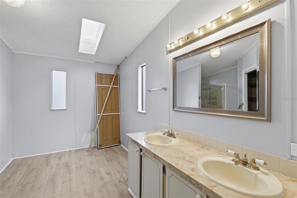 For Sale: $210,000 (3 beds, 2 baths, 1620 Square Feet)