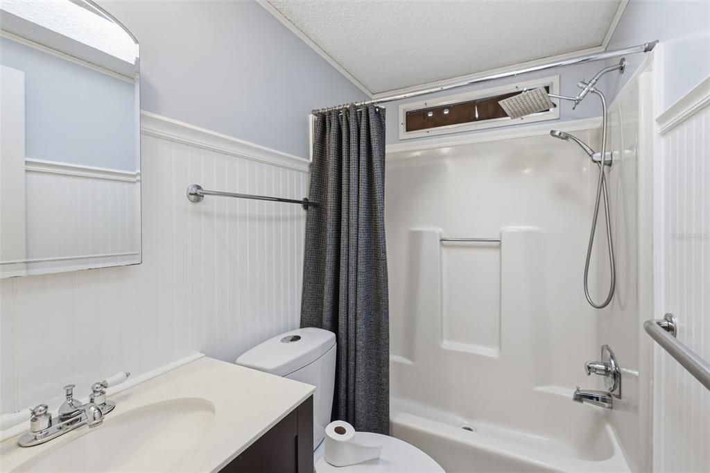 For Sale: $210,000 (3 beds, 2 baths, 1620 Square Feet)