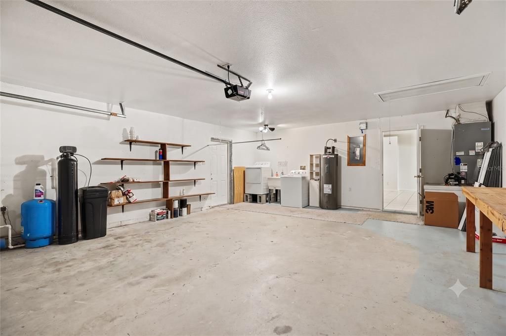 Active With Contract: $339,000 (3 beds, 2 baths, 1850 Square Feet)