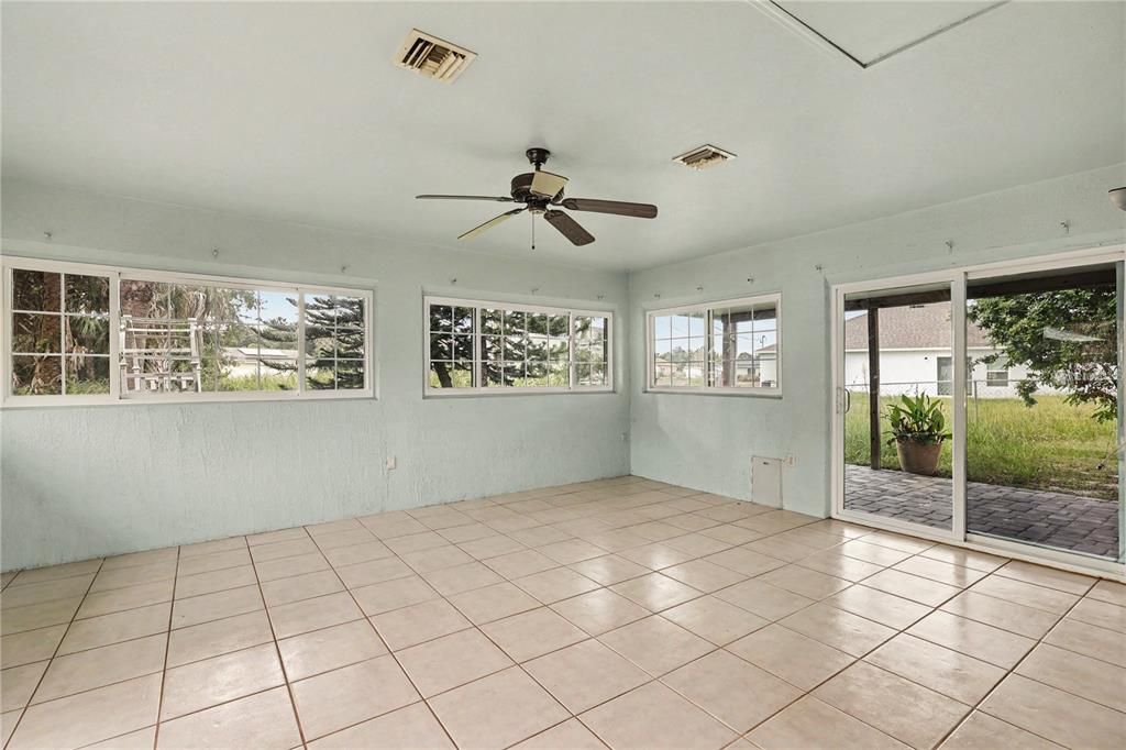 Active With Contract: $339,000 (3 beds, 2 baths, 1850 Square Feet)