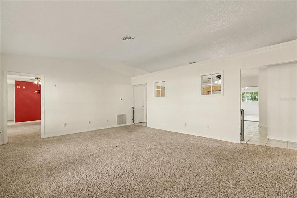 Active With Contract: $339,000 (3 beds, 2 baths, 1850 Square Feet)